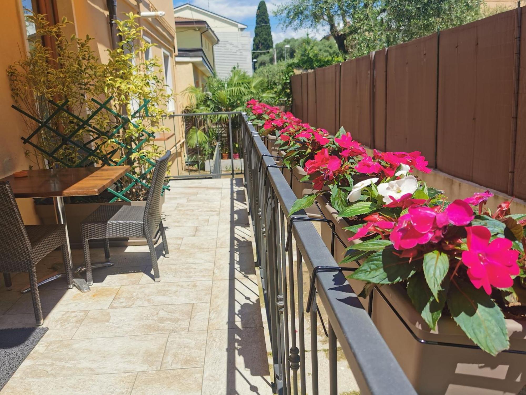Caba Holiday Bardolino Gritti Exterior foto